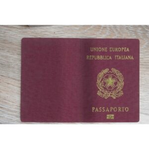 https://greenbagbills.com/product/buy-italy-passport-online/